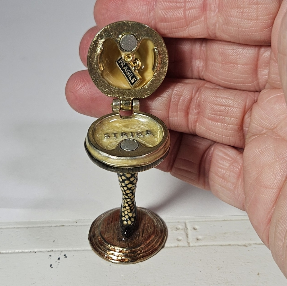 MONET 2011 “Leg Lamp” Enamel Keepsake Trinket Box - Picture 3 of 6